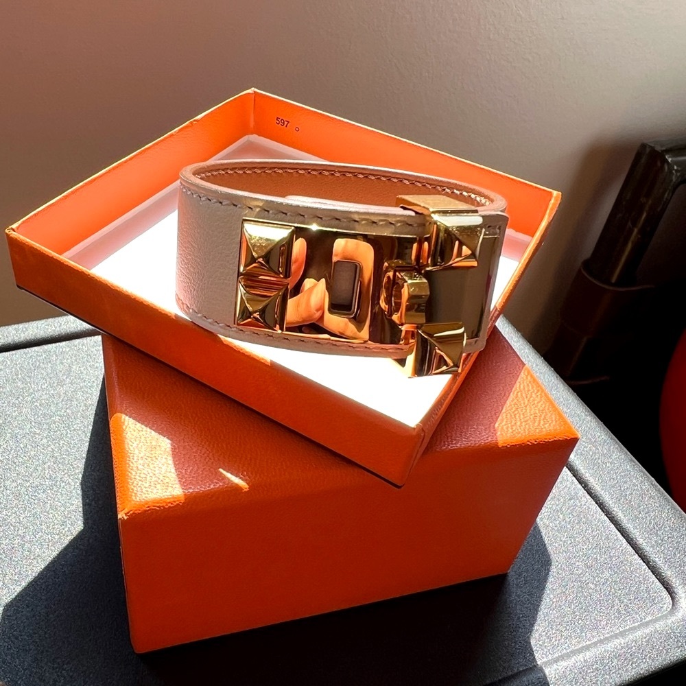 Hermes Collier de Chien 24 Bracelet in Swift Leather, Gold Hardware, T2, Nata